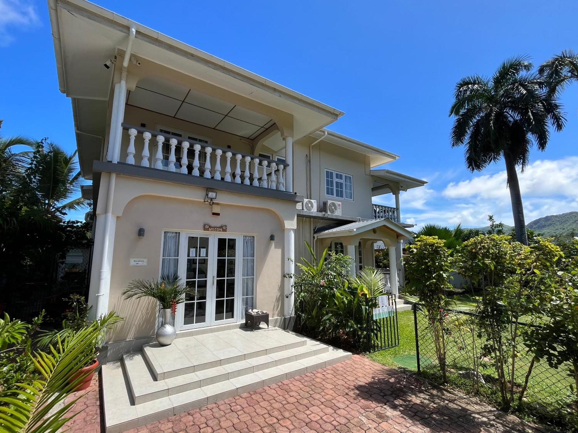 Royal Bay Villa And Apartment Anse Royale Exterior foto